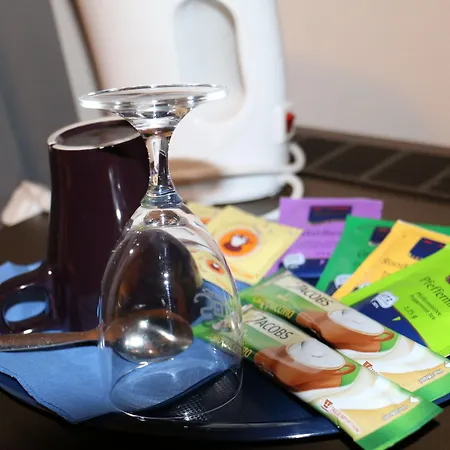 Zum Brunnen Отель 2*