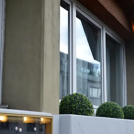 Отель Zum Brunnen Штайнбах-ам-Таунус