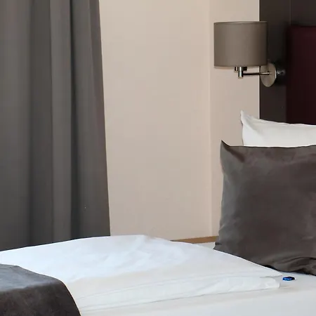 Zum Brunnen Hotel Steinbach im Taunus