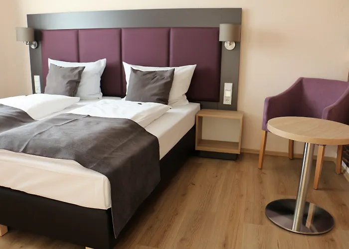 Zum Brunnen Отель 2*