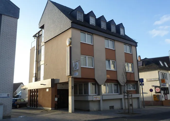 Zum Brunnen Отель