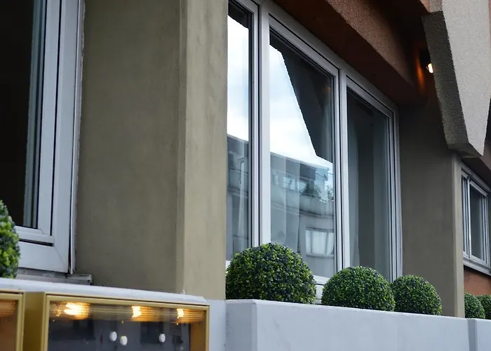 Отель Zum Brunnen Штайнбах-ам-Таунус